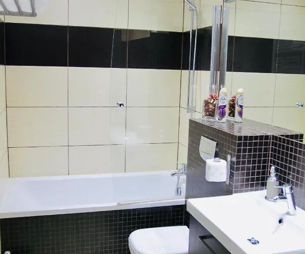 Апартаменты Aqua 4 *